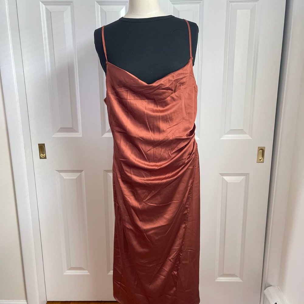 Lulu's Hollywood Woman Satin Midi Dress - Picture 3 of 6